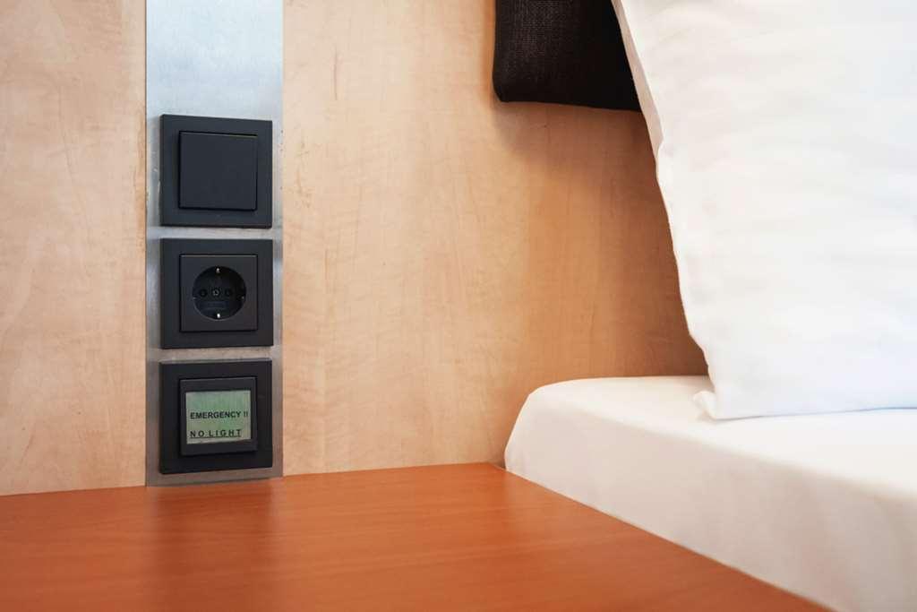 Intercityhotel Wien Værelse billede